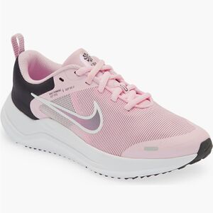 Nike girls Downshifter lightweight comfy Sneaker in pink size 6,5 NIB